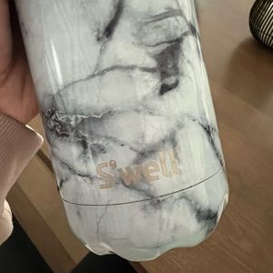 Swell 25oz Traveler - Marble